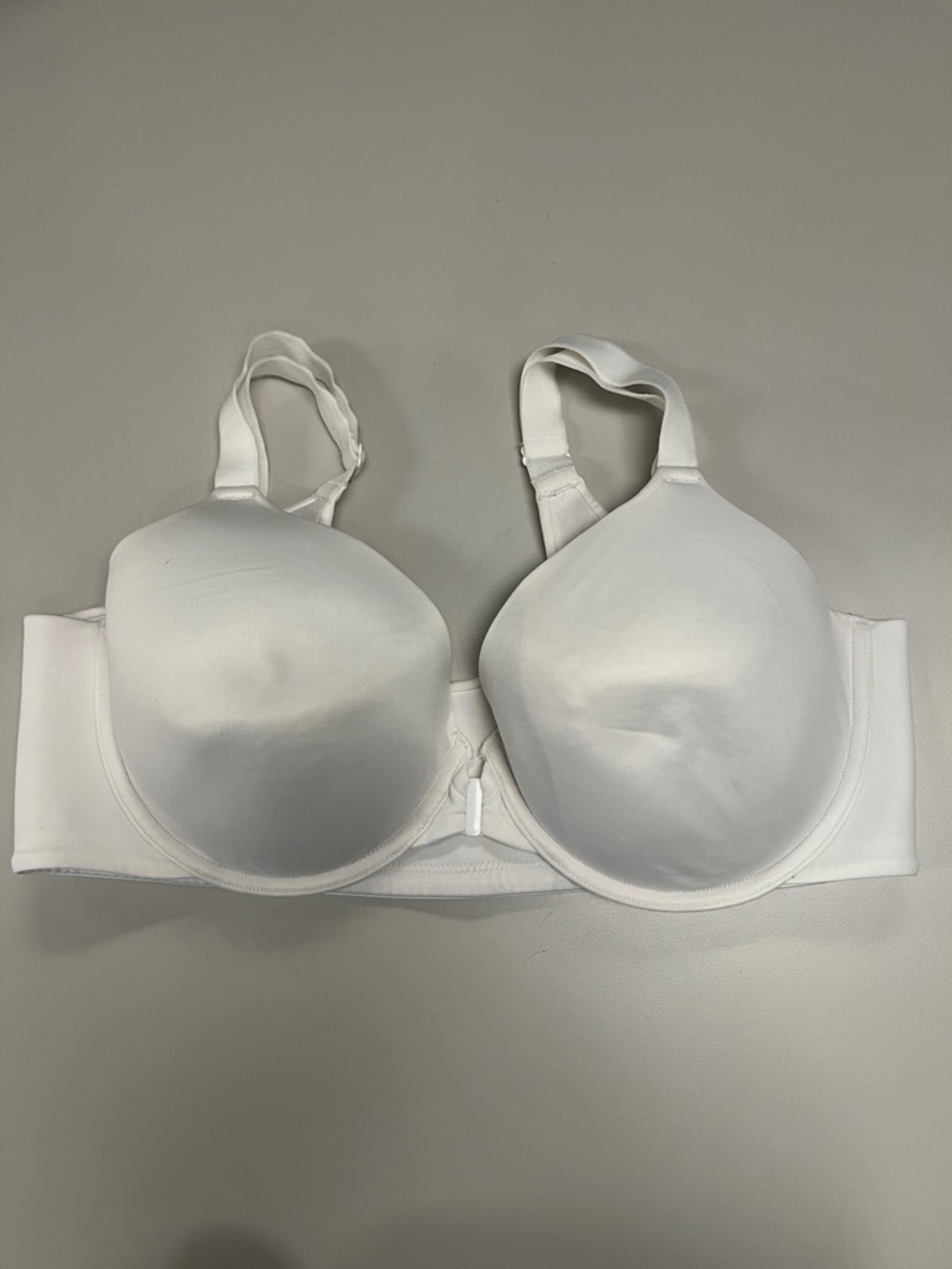 Vanity Fair White Smooth Molded Convertible Bra 38C front closure